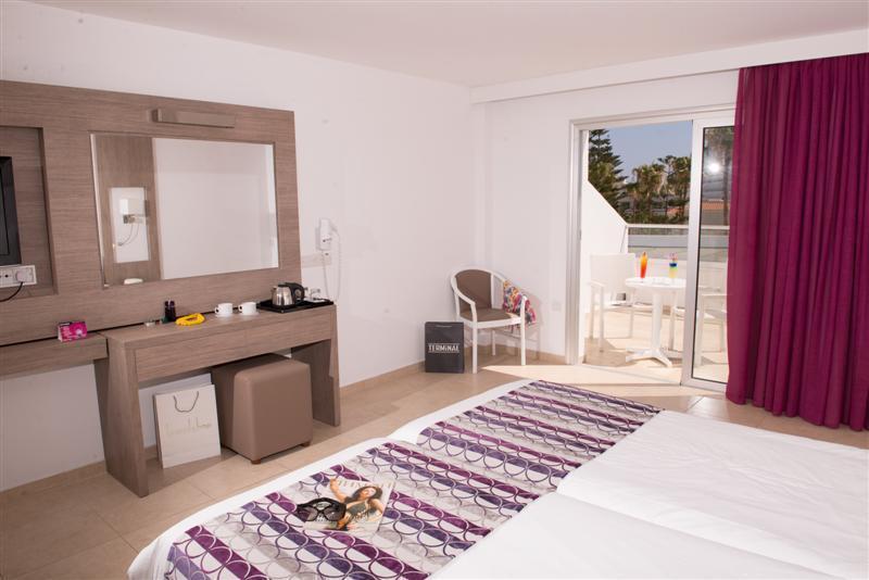 New Famagusta Hotel & Suites أيا نابا المظهر الخارجي الصورة