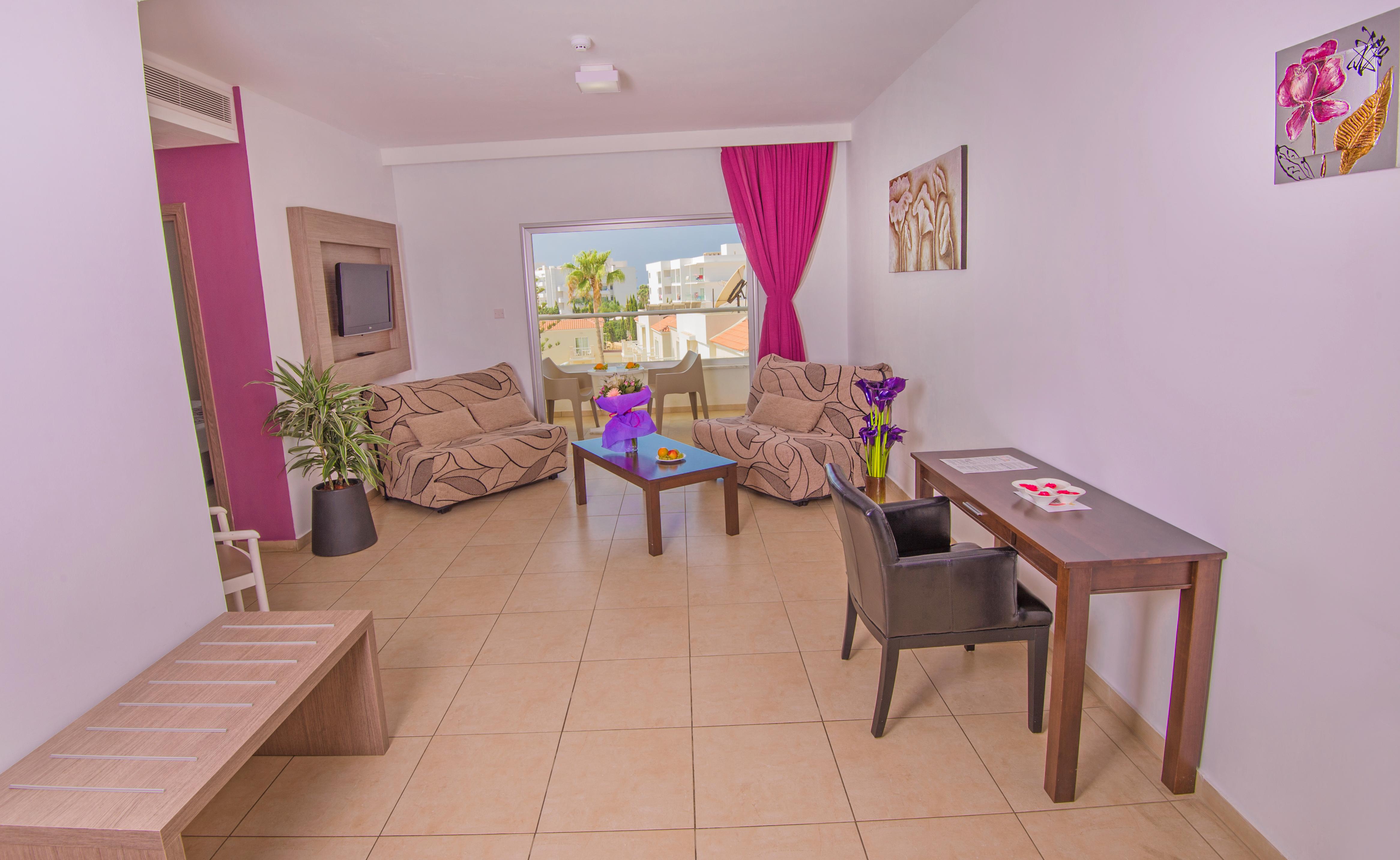 New Famagusta Hotel & Suites أيا نابا المظهر الخارجي الصورة