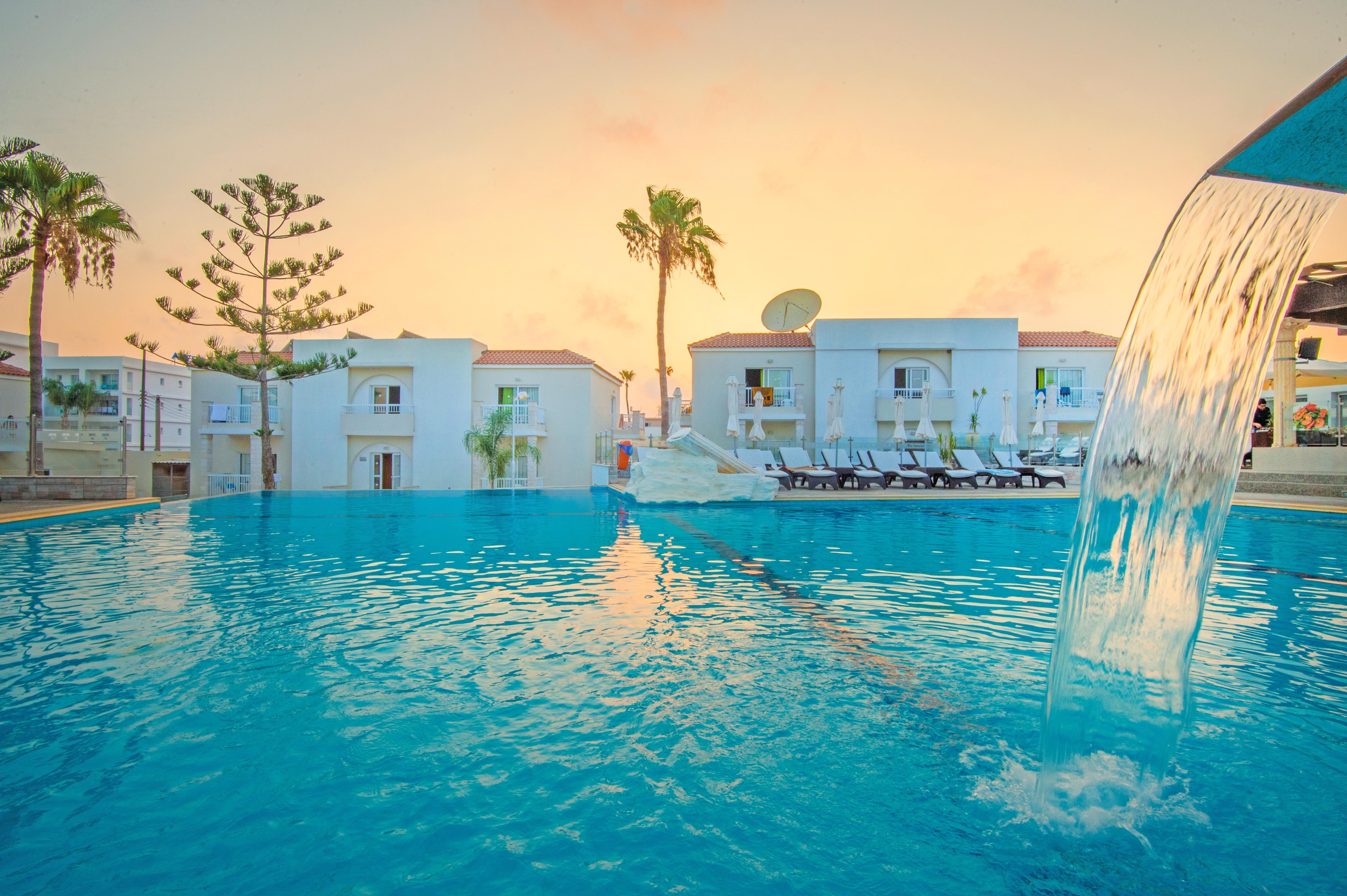 New Famagusta Hotel & Suites أيا نابا المظهر الخارجي الصورة