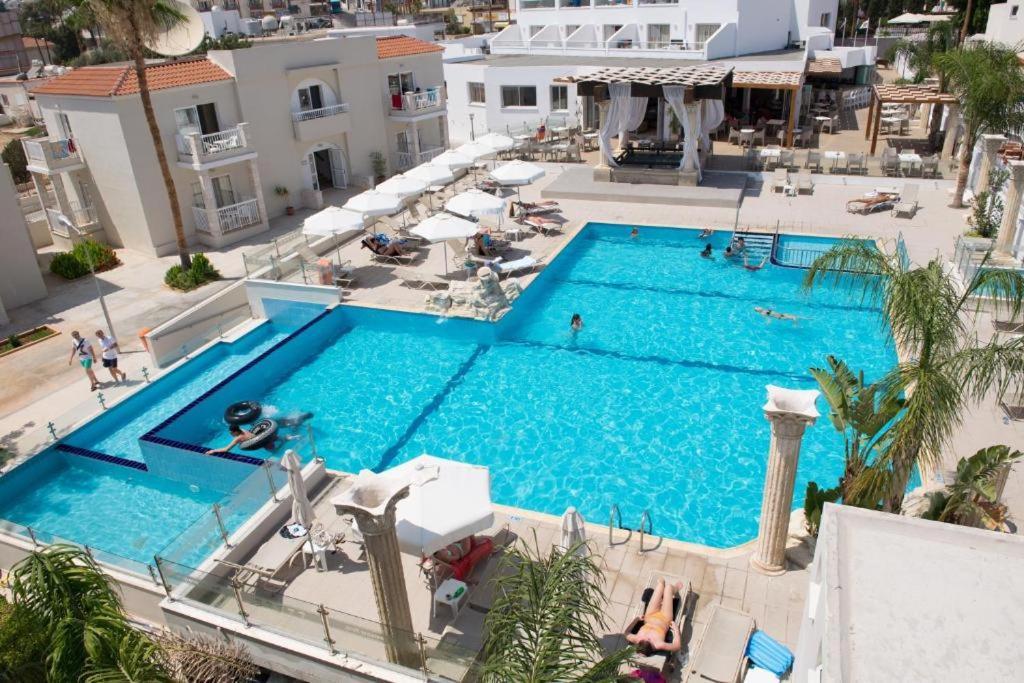 New Famagusta Hotel & Suites أيا نابا المظهر الخارجي الصورة