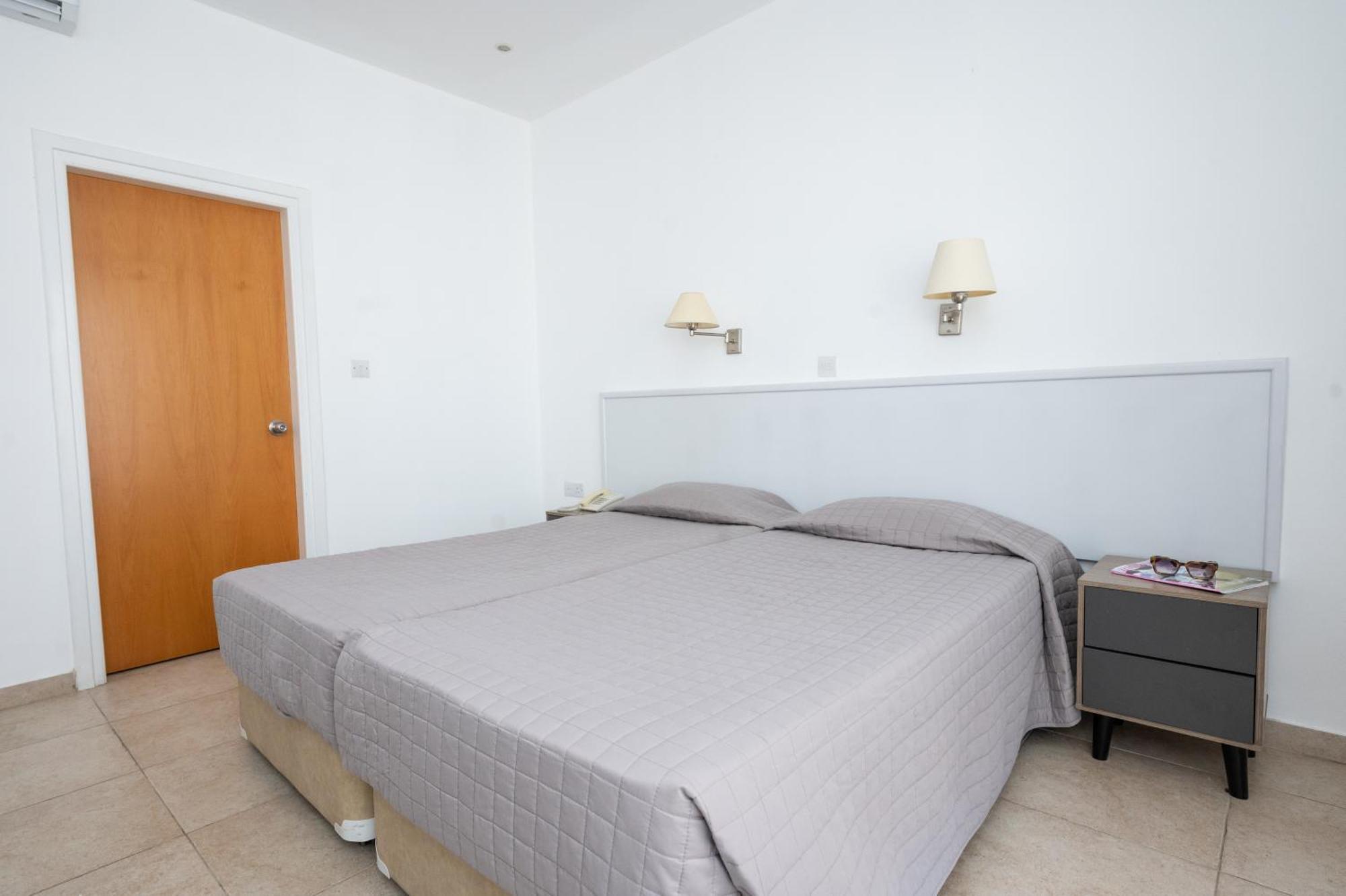 New Famagusta Hotel & Suites أيا نابا المظهر الخارجي الصورة