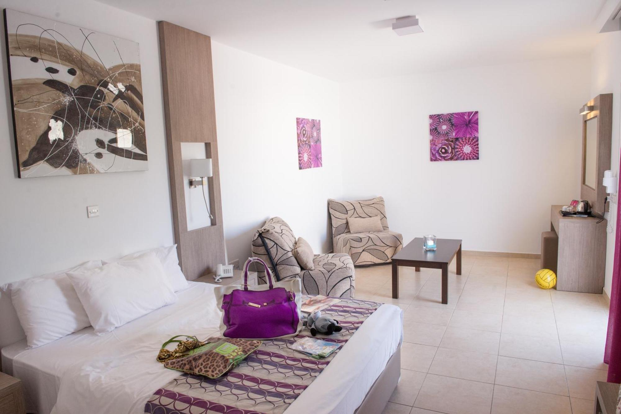 New Famagusta Hotel & Suites أيا نابا المظهر الخارجي الصورة